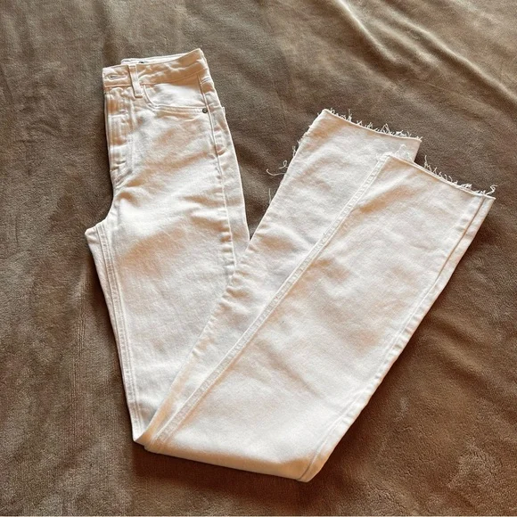 ZARA NWOT White High Rise Flare Jeans with Distressed Split Hem - Size 0 - Picture 3 of 14